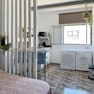  Holiday home Privadas Cerca De La Playa Y Aeropuerto En Casa Compartida Con Otros Huespedes